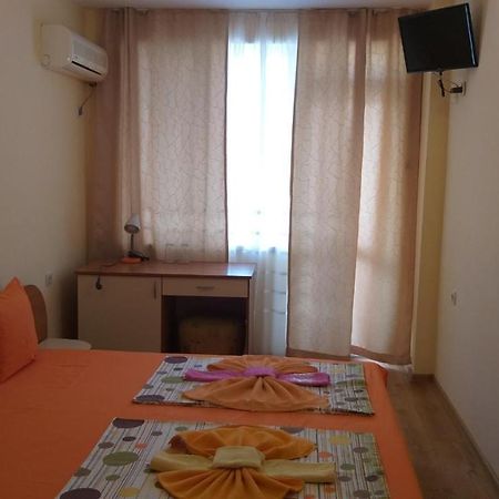 Ivanovi Guest House 普里莫尔斯科 外观 照片
