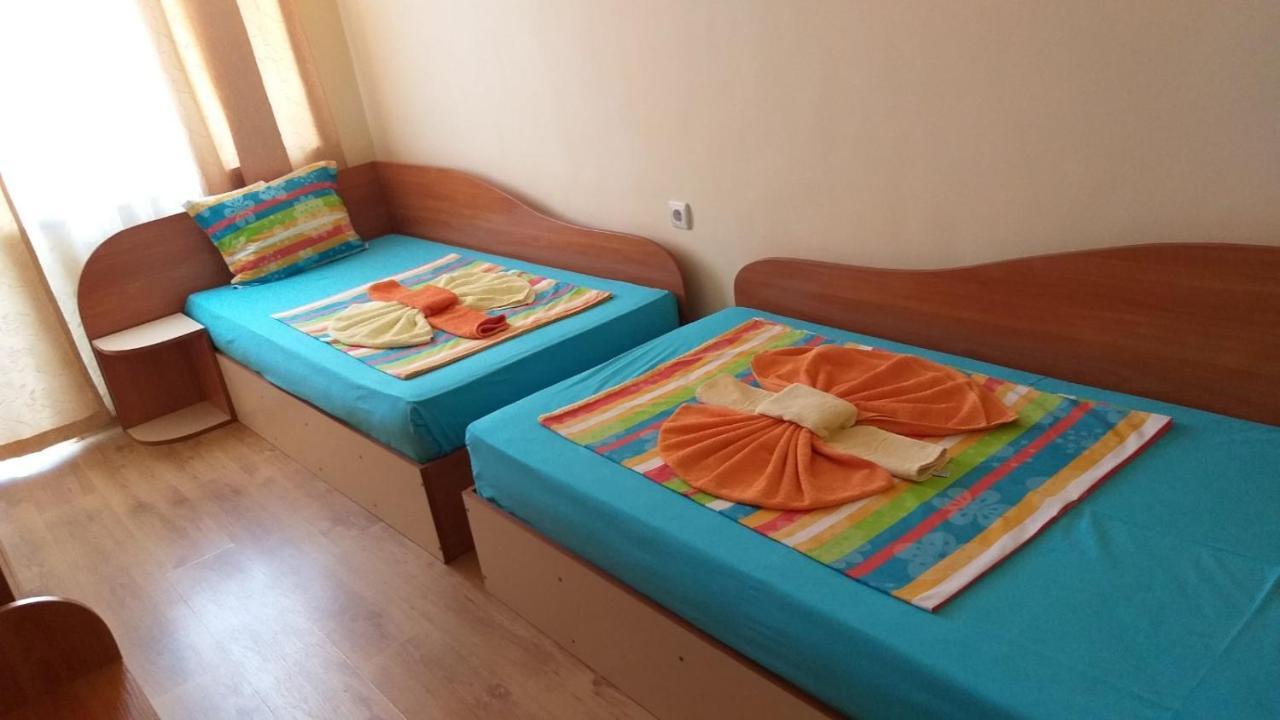 Ivanovi Guest House 普里莫尔斯科 外观 照片