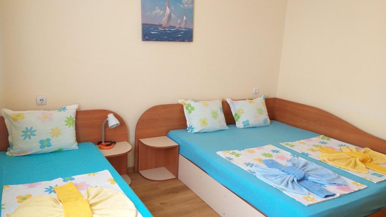 Ivanovi Guest House 普里莫尔斯科 外观 照片