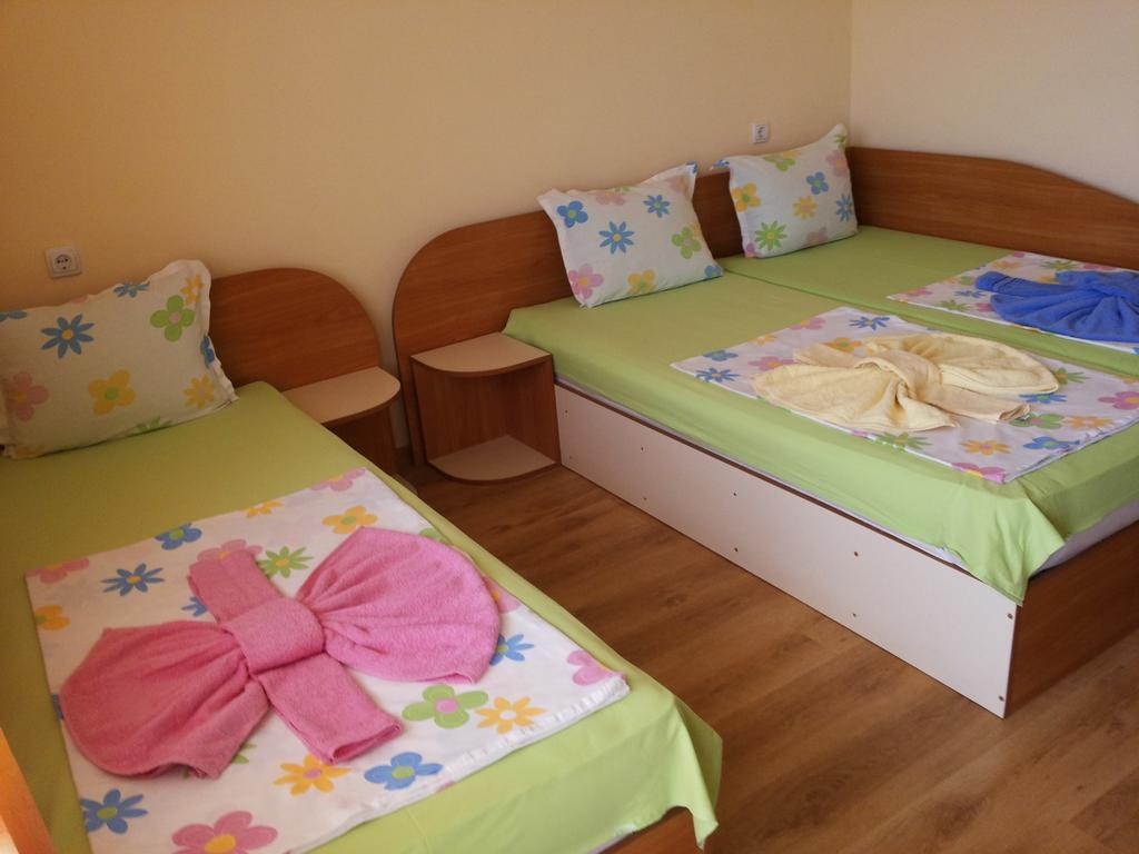 Ivanovi Guest House 普里莫尔斯科 客房 照片