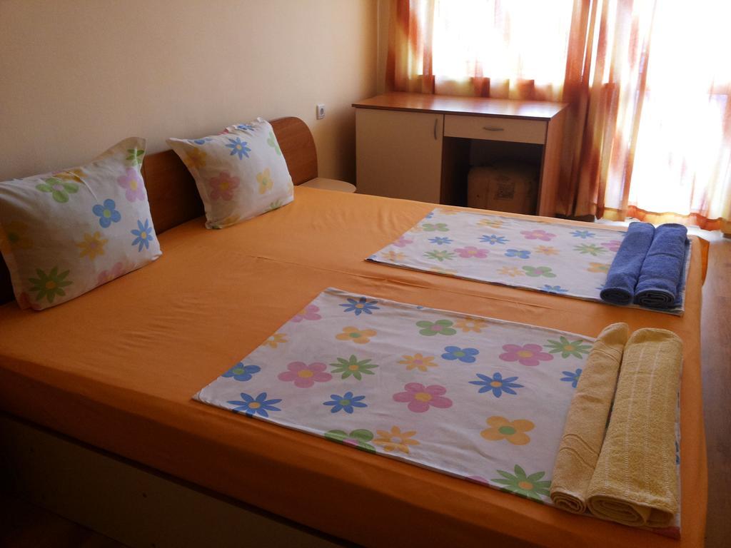Ivanovi Guest House 普里莫尔斯科 客房 照片