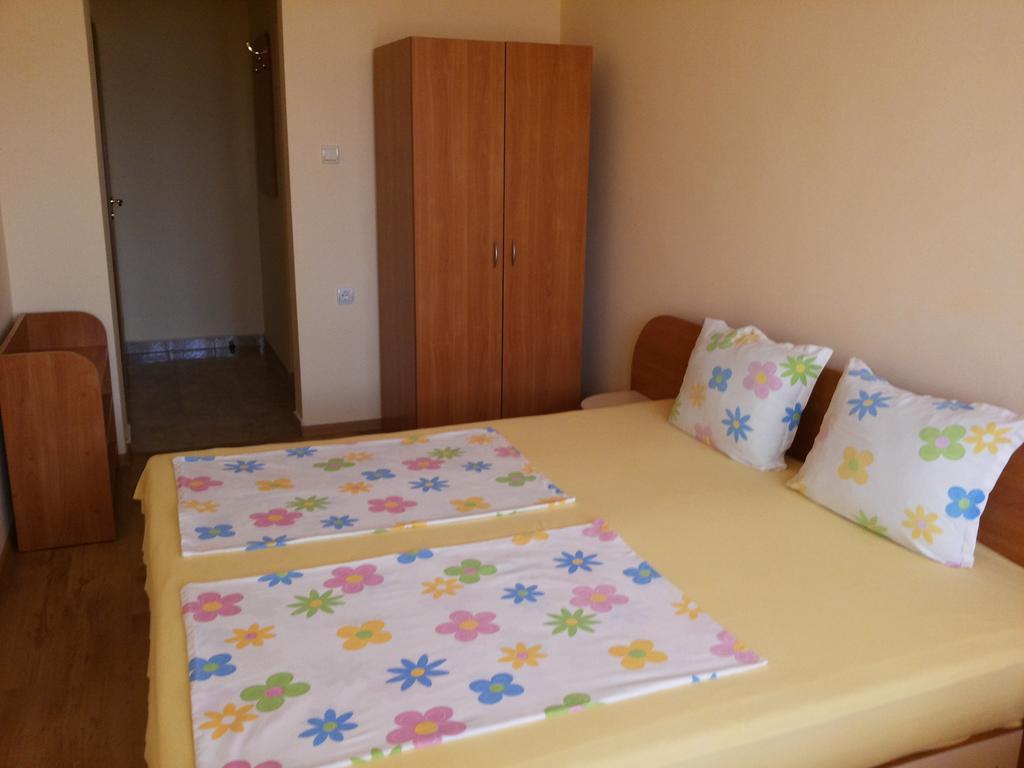 Ivanovi Guest House 普里莫尔斯科 客房 照片