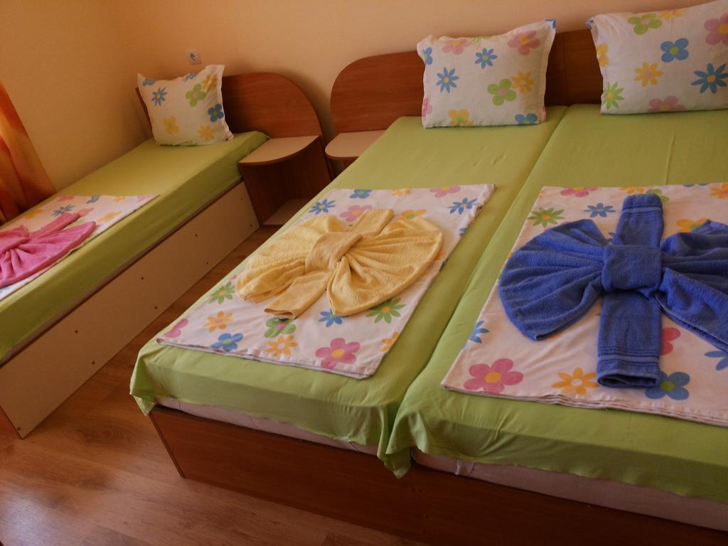 Ivanovi Guest House 普里莫尔斯科 客房 照片